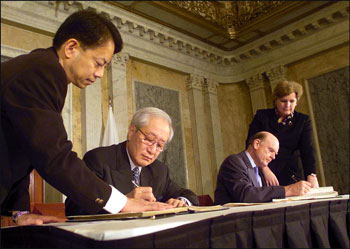 Secretary John W. Snow and Japanese Ambassador Ryozo Kato Sign First New U.S.-Japan Income Tax Treaty in 30 Years