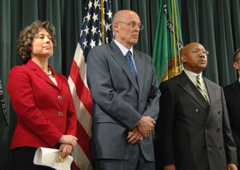 Photo: Secretaries Paulson, Jackson to Host Mortgage Briefing
