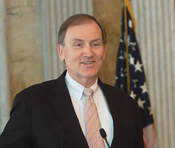 Photo: Dep Sec Kimmitt Speaks at Palestine Investment Conference