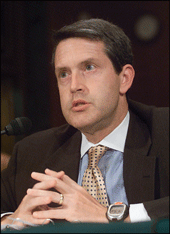 Photo: Quarles Testifies on Hedge Fund Regulation