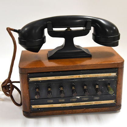 Color photograph of Dictograph phone.